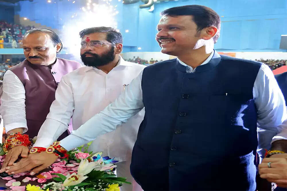 बीएमसी चुनाव की तैयारी: सत्तारूढ़ गठबंधन और विपक्ष की रणनीतियाँ