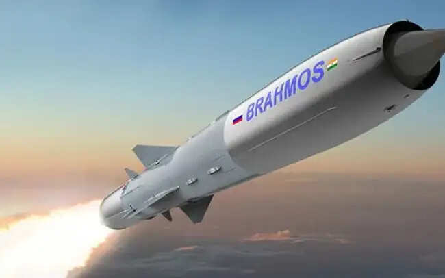 भारत की सेना ने ब्रह्मोस मिसाइल की रेंज बढ़ाने का लिया निर्णय