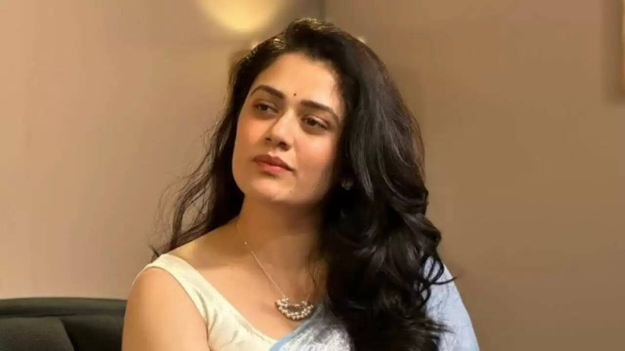 गिरिजा ओक का सादगी भरा अंदाज बना 'नेशनल क्रश'