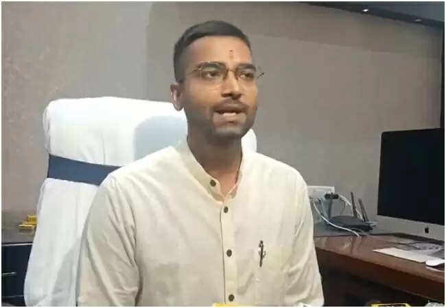 दीपक प्रकाश ने पंचायती राज विभाग का कार्यभार संभाला