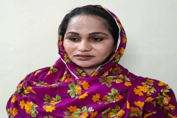 मुंबई में बांग्लादेशी ट्रांसजेंडर 'गुरु मां' की गिरफ्तारी, 30 साल से फर्जी दस्तावेजों पर रह रही थी
