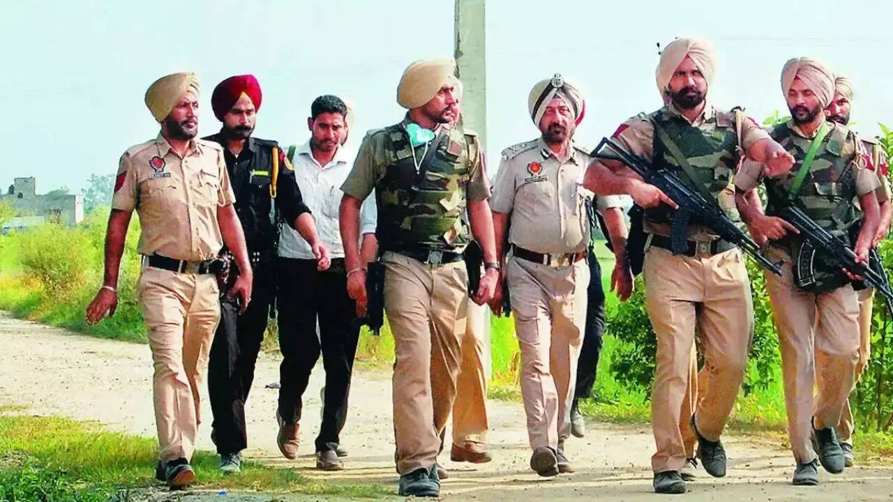 अमृतसर में आपराधिक गुटों के बीच मुठभेड़, तीन गिरफ्तार