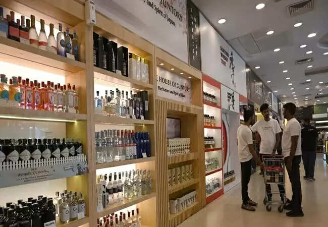 उत्तर प्रदेश में शराब की कीमतों में बढ़ोतरी, नई आबकारी नीति लागू