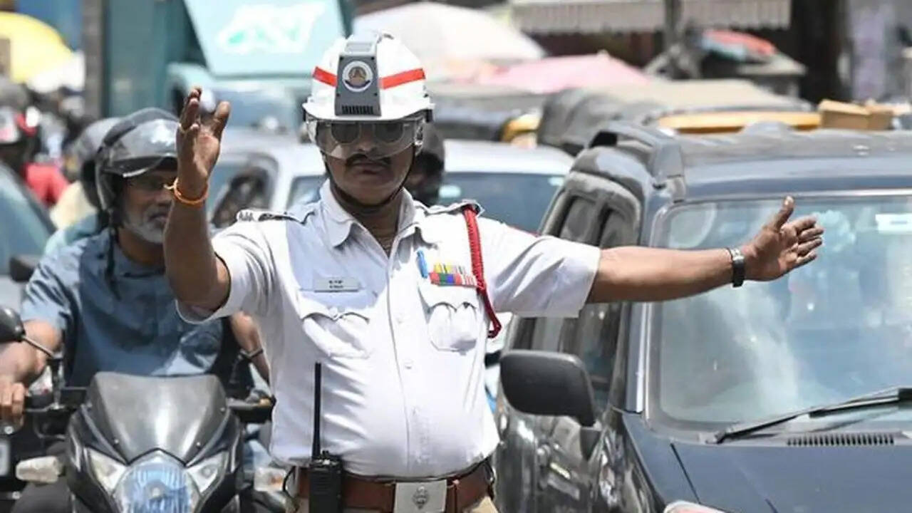 दिल्ली ट्रैफिक पुलिस के लिए गर्मी से राहत देने वाले उपाय