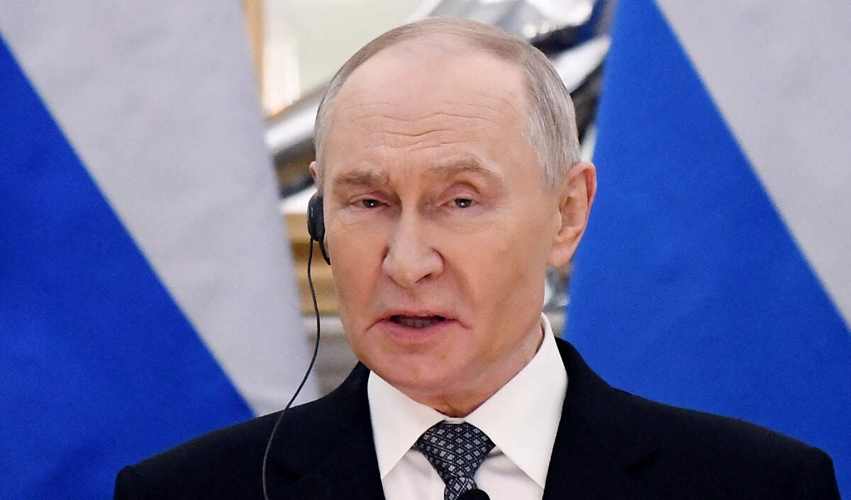 यूक्रेन के ड्रोन हमले के दावे पर पुतिन के घर पर हमलों का वीडियो वायरल