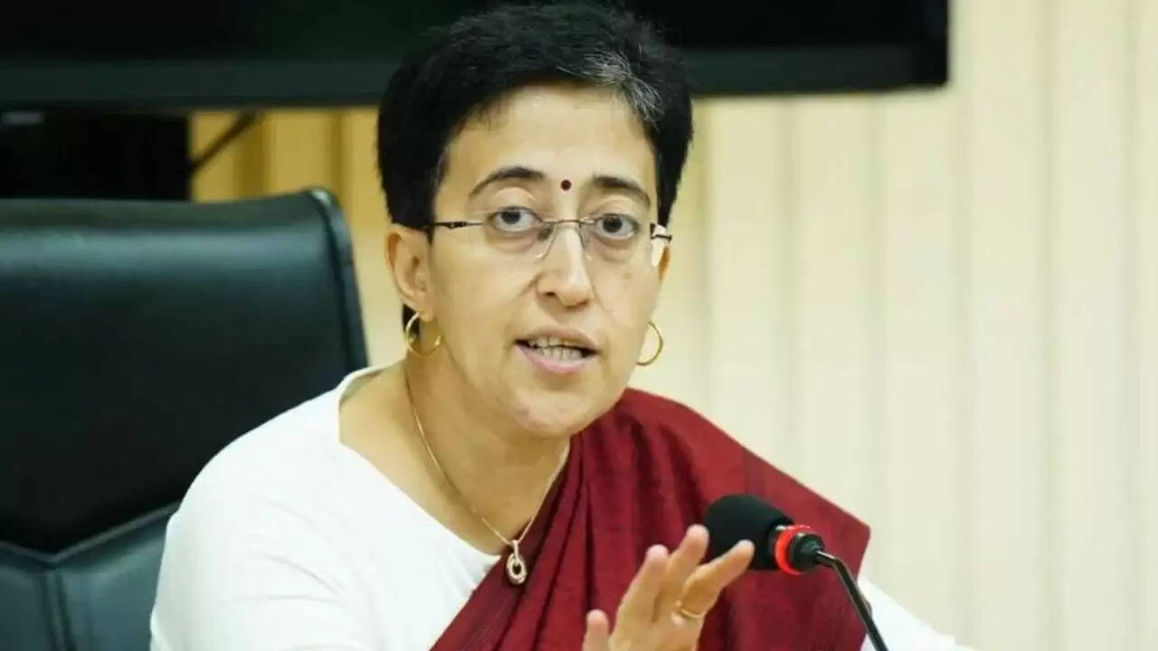 दिल्ली विधानसभा में AAP का भाजपा पर हमला: स्कूल फीस बिल को बताया अभिभावकों के खिलाफ