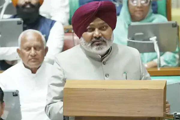 पंजाब विधानसभा में 2.60 लाख करोड़ का बजट पेश, महिलाओं को मिलेगी आर्थिक सहायता