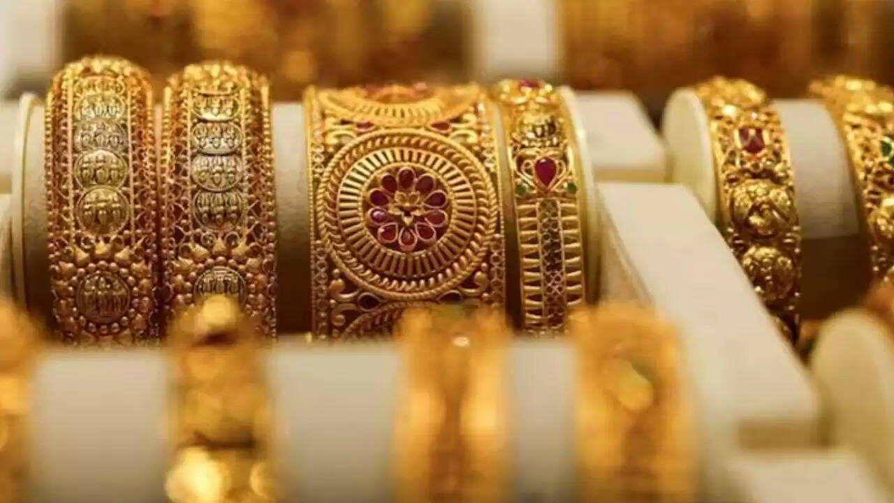 सोने और चांदी की कीमतों में अभूतपूर्व वृद्धि, 2026 में नई ऊंचाइयों पर