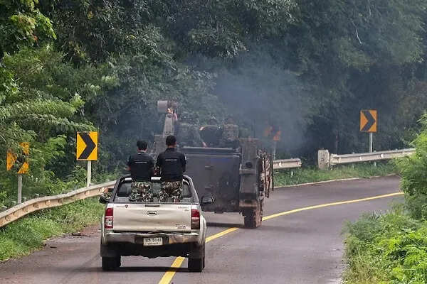 थाईलैंड और कंबोडिया के बीच बढ़ता तनाव: हवाई हमले की पुष्टि