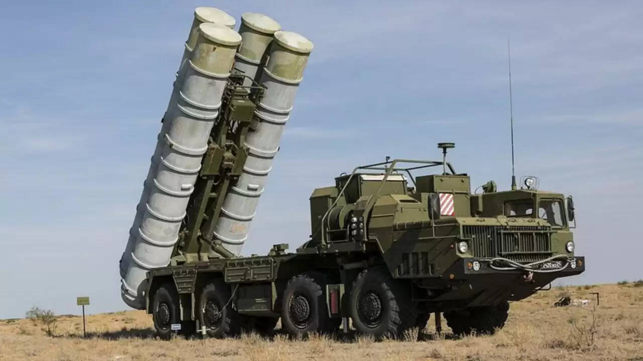 भारत को S-400 ट्रायम्फ: रूस से मिलेंगी शेष रेजिमेंटें, जानें इसकी खासियतें