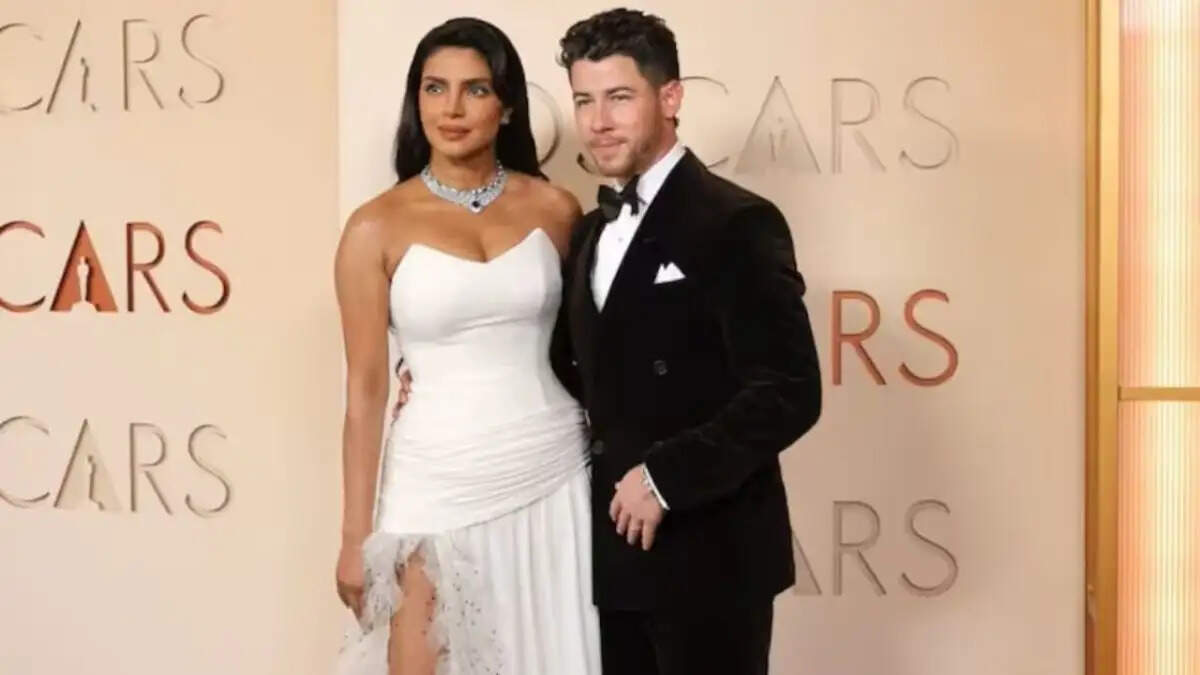 Oscars 2026: प्रियंका चोपड़ा और निक जोनस का शानदार रेड कार्पेट लुक