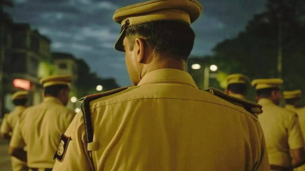 Uttarakhand में बिना अनुमति जुलूस: पुलिस पर हमला और हिरासत में लिए गए लोग