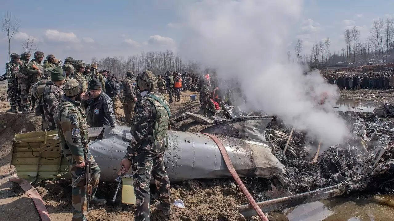 अमेरिकी थिंक टैंक की चेतावनी: 2026 में भारत-पाकिस्तान के बीच युद्ध की संभावना