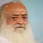 आसाराम का सूरत में भव्य स्वागत, स्वास्थ्य कारणों से मिली जमानत