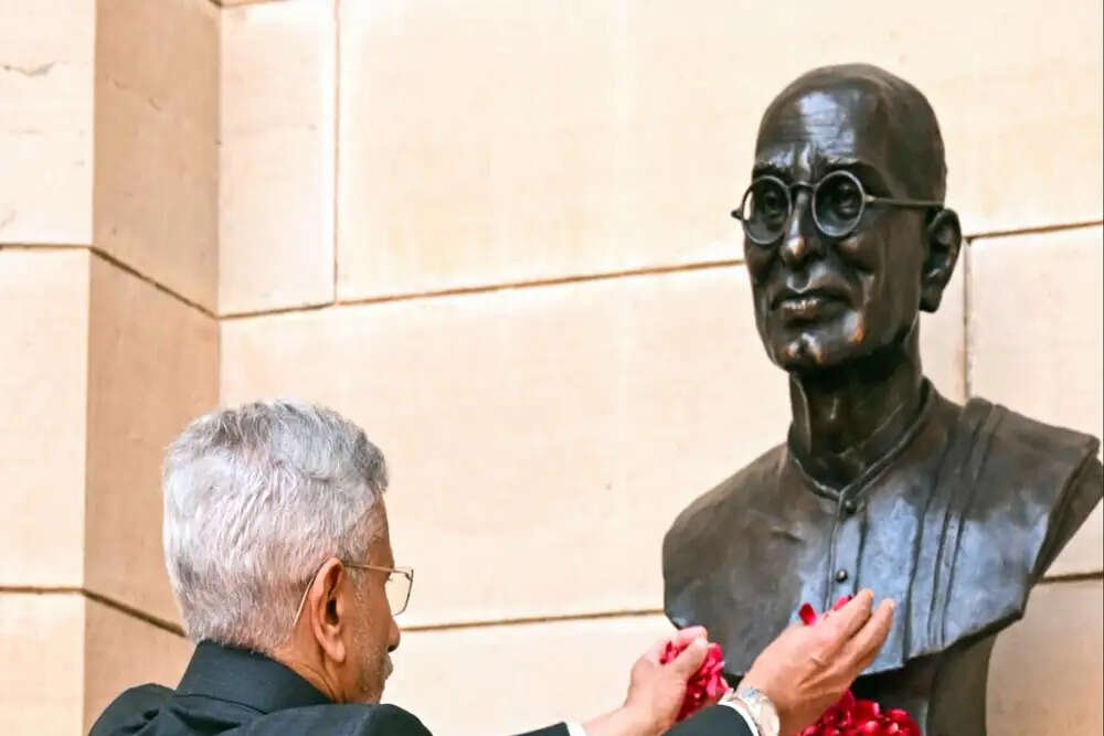 तमिलनाडु चुनाव: राजाजी की याद और लुटियन की विरासत