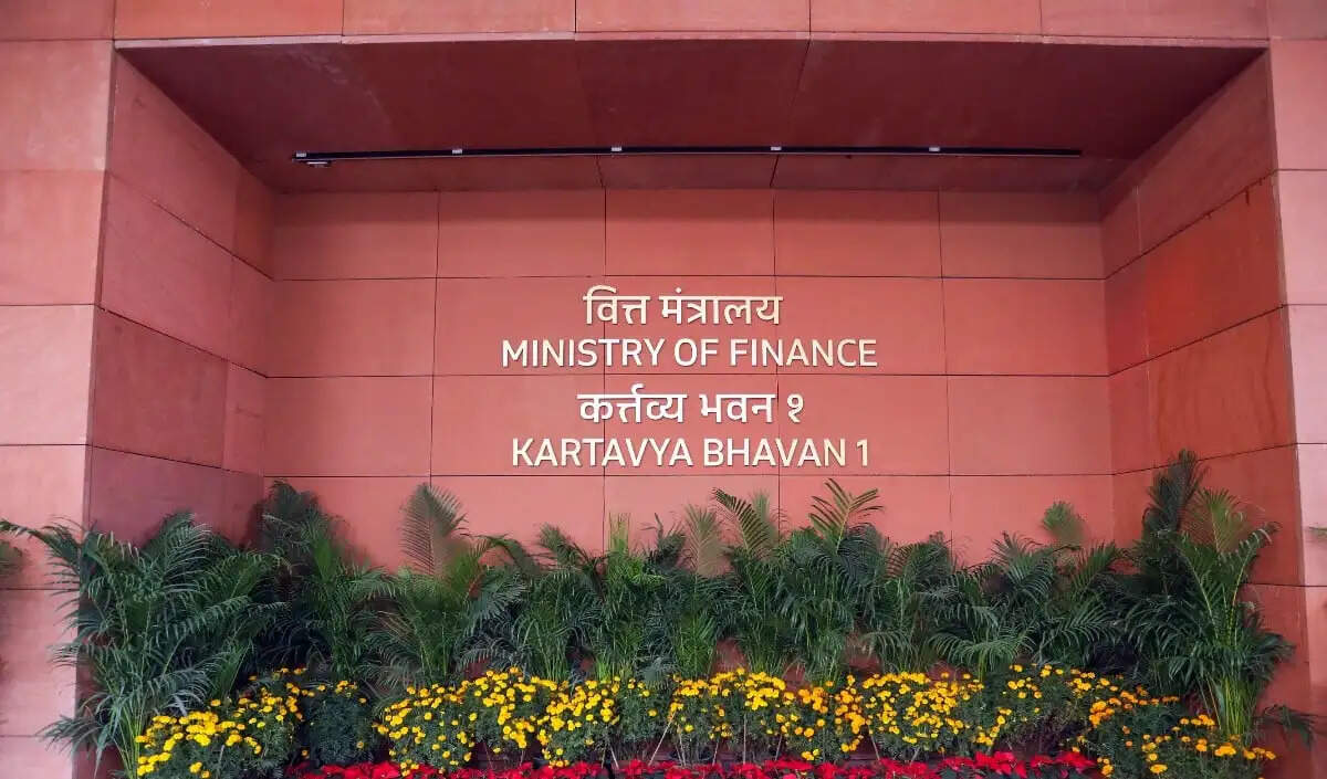 भारतीय अर्थव्यवस्था का भविष्य: सतर्कता और चुनौतियाँ