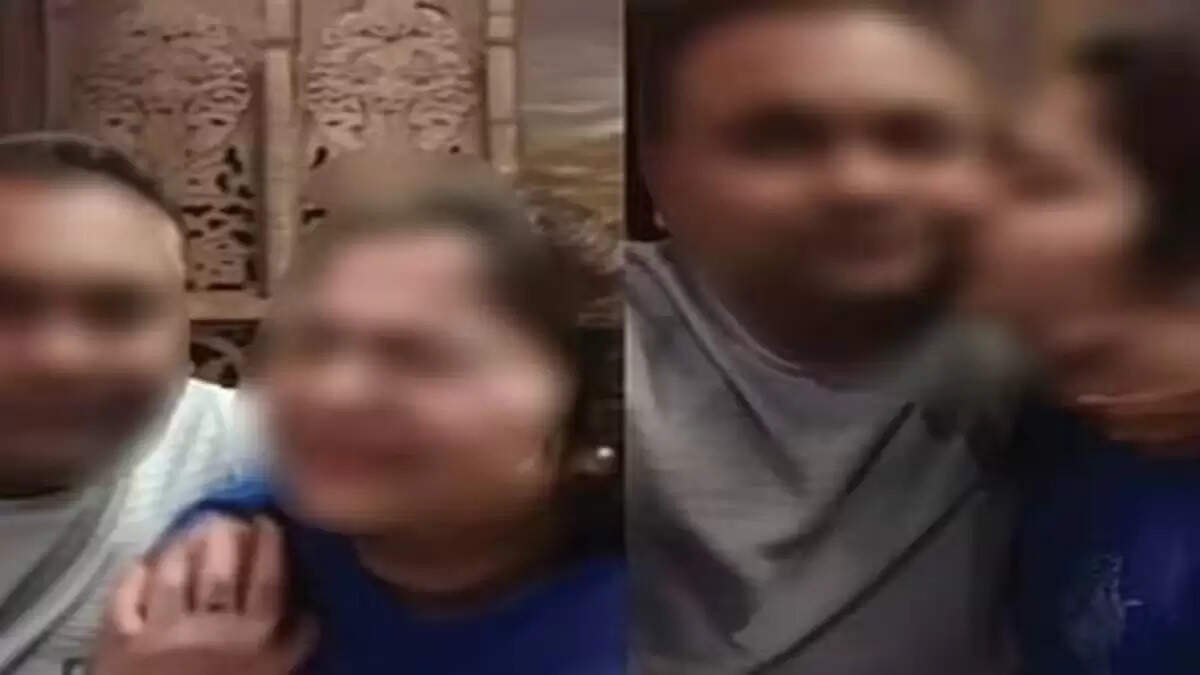 मैनपुरी में बीजेपी नेता के बेटे के अश्लील वीडियो का मामला, सपा प्रमुख ने उठाए सवाल