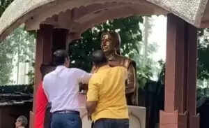 दादर में मीना ताई ठाकरे की प्रतिमा पर रंग डालने की कोशिश, पुलिस ने दर्ज किया मामला