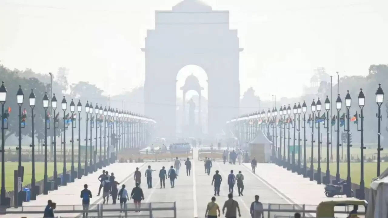 दिल्ली में दिवाली के बाद वायु प्रदूषण का संकट: क्या हैं हालात?