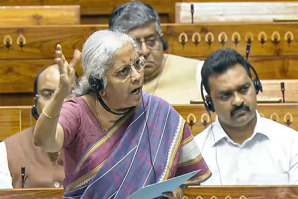 निर्मला सीतारमण ने लोकसभा में पेश किया संशोधित इनकम टैक्स बिल 2025