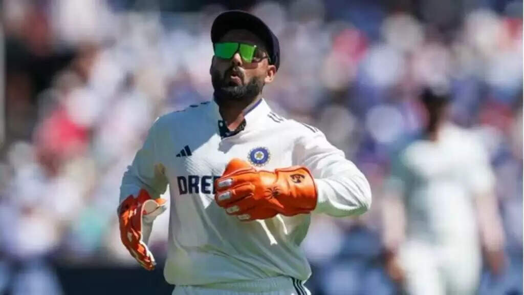 इंग्लैंड दौरे पर टीम इंडिया में अभिमन्यु ईश्वरन को मिलेगा डेब्यू का मौका
