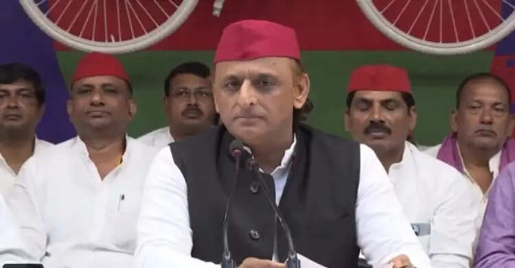 अखिलेश यादव ने भाजपा पर साधा निशाना, गोरखपुर में चुनावी रणनीति का किया ऐलान