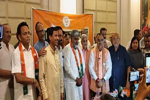 हरमरिन्दर सिंह रिंकू ने अकाली दल को छोड़ा, भाजपा में शामिल हुए