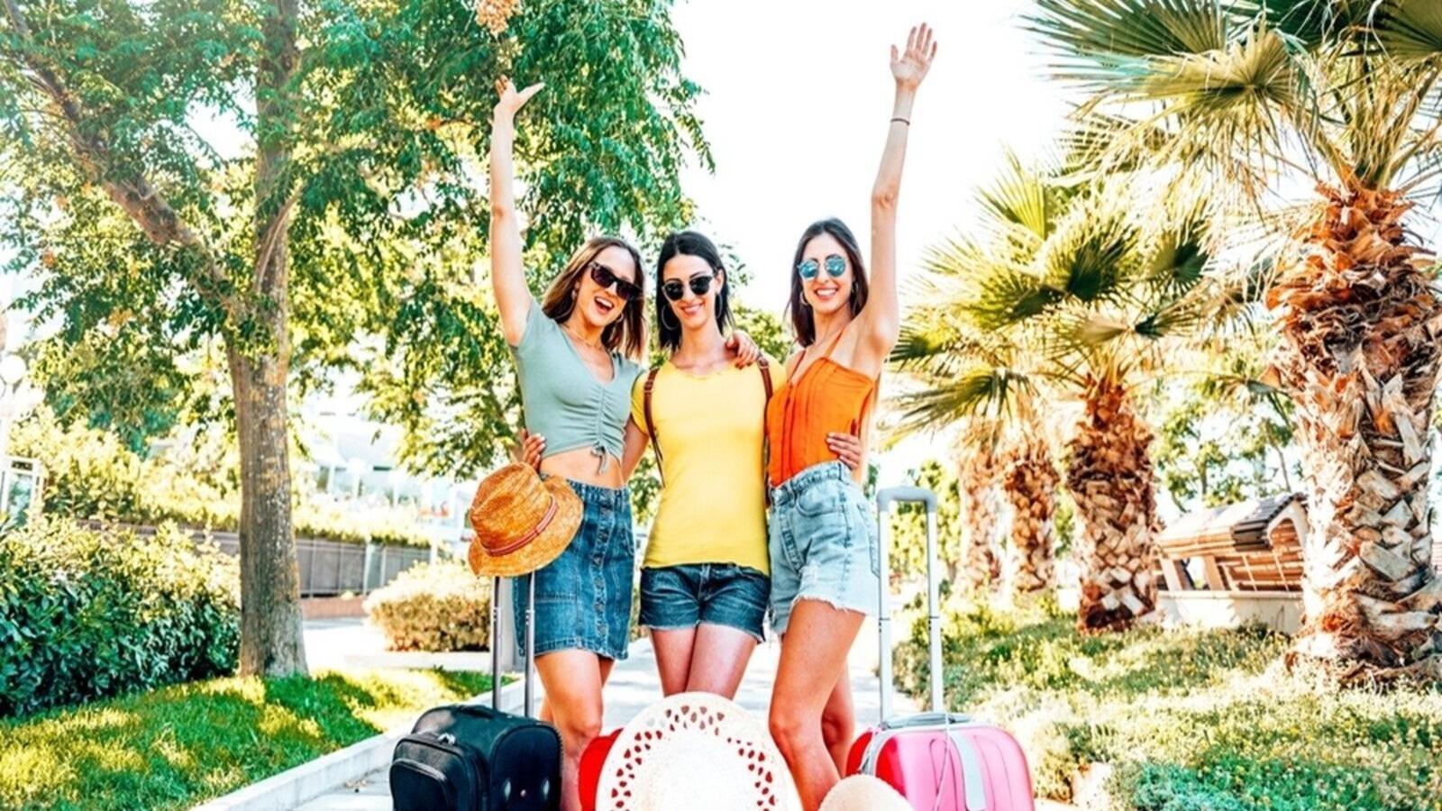 महिलाओं के लिए खास दिन: दोस्तों के साथ घूमने के बेहतरीन स्थल