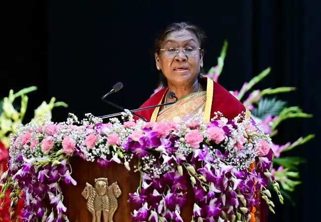 राष्ट्रपति द्रौपदी मुर्मु का आईवीआरआई दीक्षांत समारोह में महत्वपूर्ण संबोधन