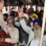 भारतीय श्रद्धालुओं का जत्था पाकिस्तान पहुंचा, गुरु नानक देव जी के गुरुद्वारों के दर्शन