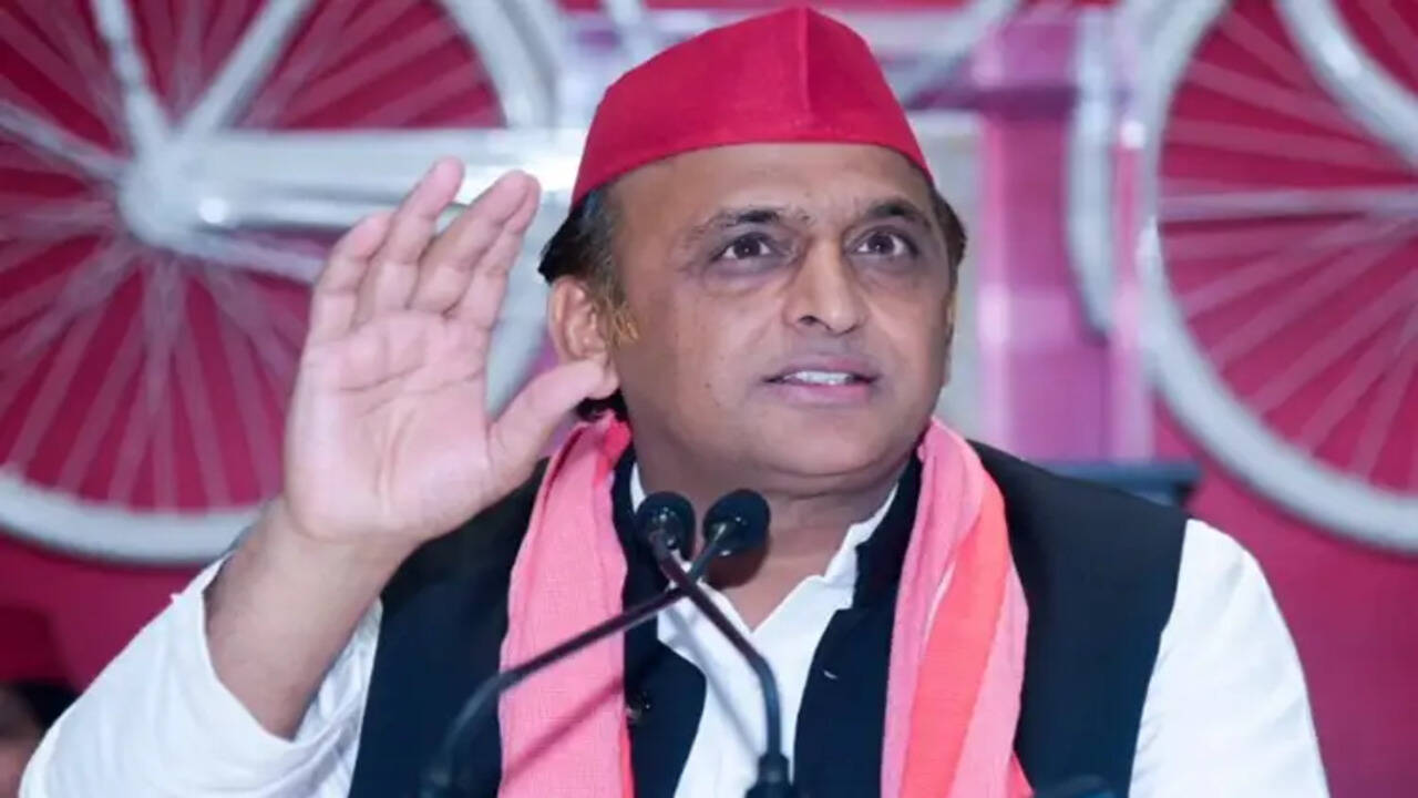 जौहर यूनिवर्सिटी पर प्रशासनिक कार्रवाई, अखिलेश यादव ने भाजपा पर साधा निशाना