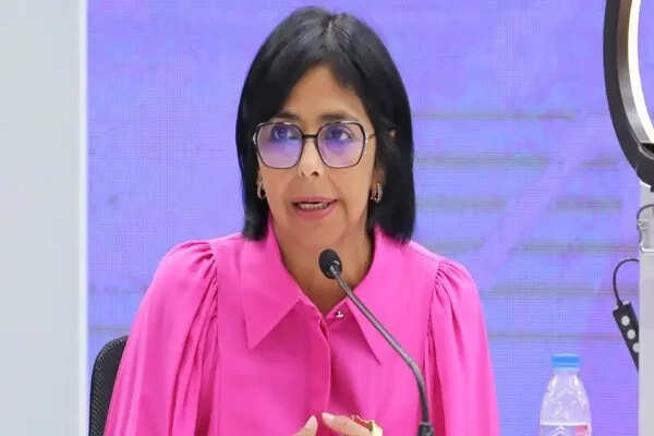 वेनेजुएला में नया अंतरिम राष्ट्रपति नियुक्त, जानें डेल्सी रोड्रिग्ज के बारे में