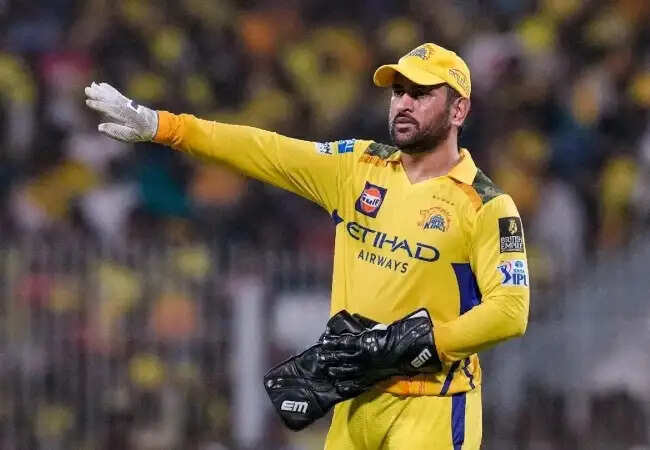 एमएस धोनी की चोट से आईपीएल 2026 में चेन्नई सुपरकिंग्स को बड़ा झटका