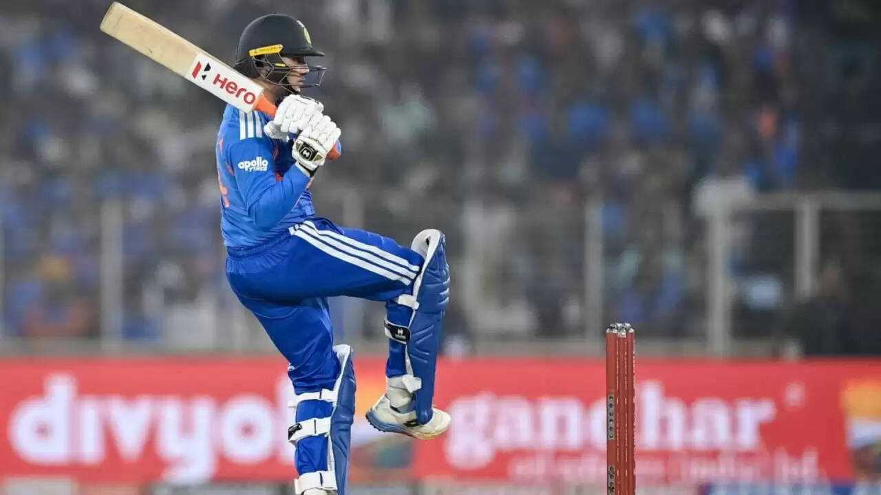 अभिषेक शर्मा ने बनाया नया विश्व रिकॉर्ड, T20 में सबसे तेज अर्धशतक का किया कमाल