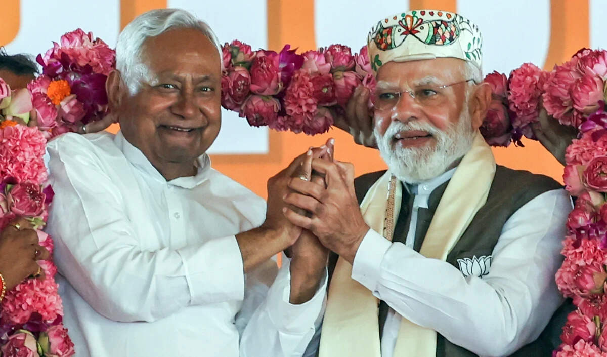 भारतीय शेयर बाजार में आईटी और ऑटो सेक्टर की मजबूती से सकारात्मक रुख