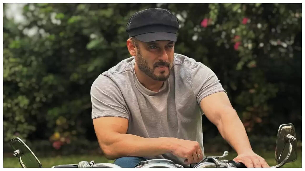 सलमान खान ने ईद पर फैंस को दी मुबारकबाद, शेयर की नई तस्वीर