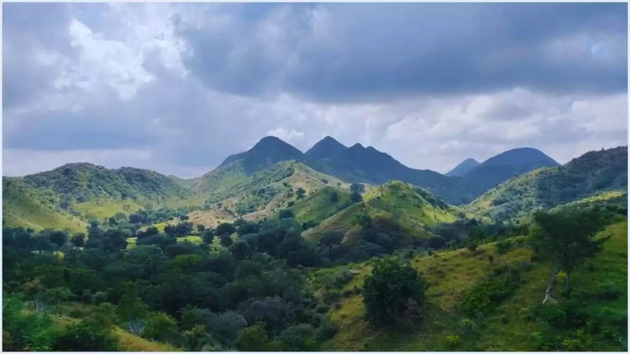 अरावली पर्वतमाला पर सुप्रीम कोर्ट का फैसला: क्या है इसके पर्यावरणीय प्रभाव?