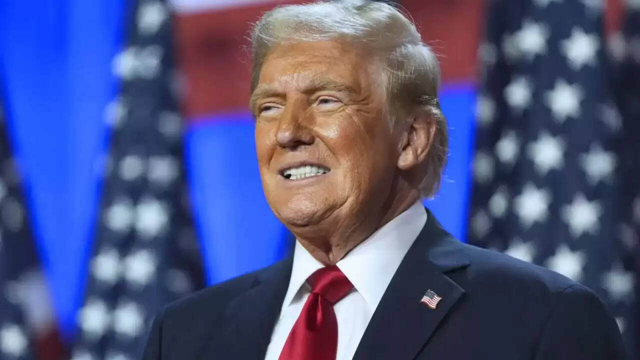 Donald Trump ने Joe Biden पर कसा तंज, H-1B वीजा नियमों में बदलाव की घोषणा