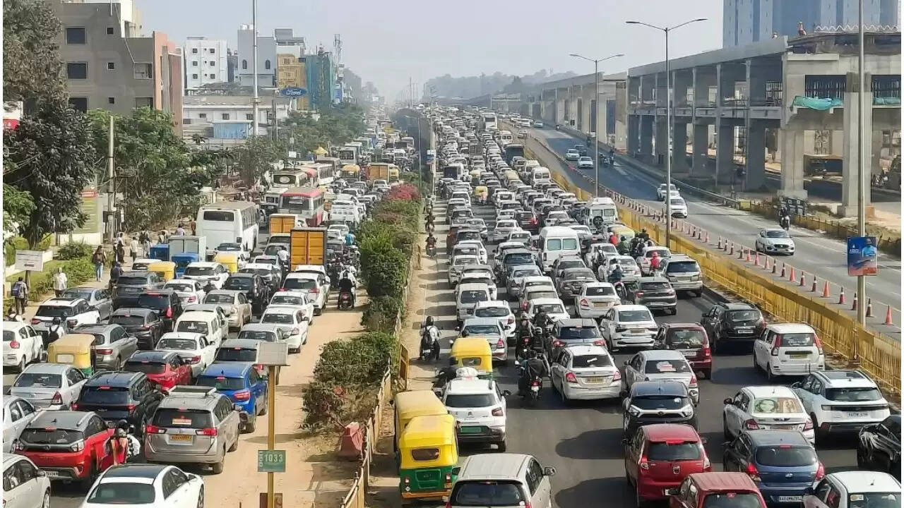 दिल्ली में श्रीकृष्ण जन्माष्टमी पर यातायात सलाह: मार्गों में बदलाव और प्रतिबंध