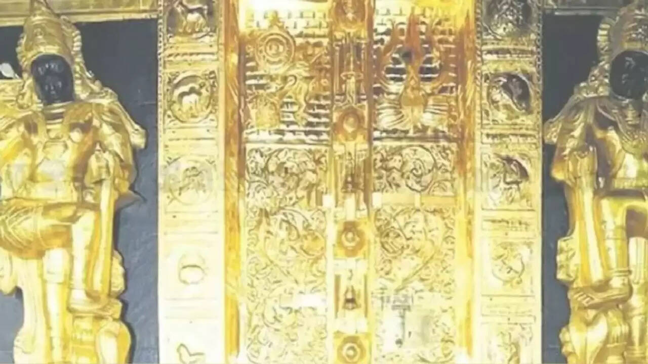 केरल के सबरीमाला मंदिर में सोने की चोरी का विवाद: अदालत ने दिए जांच के आदेश