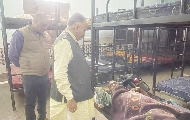 सोनीपत: रैन बसेरे के केबिन में निगम का रिकार्ड व स्टोर का भरा पड़ा सामान