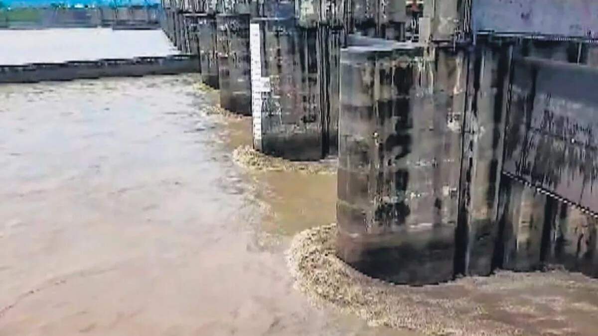 हथिनीकुंड बैराज में जल स्तर में गिरावट, ग्रामीण क्षेत्रों में जल संकट