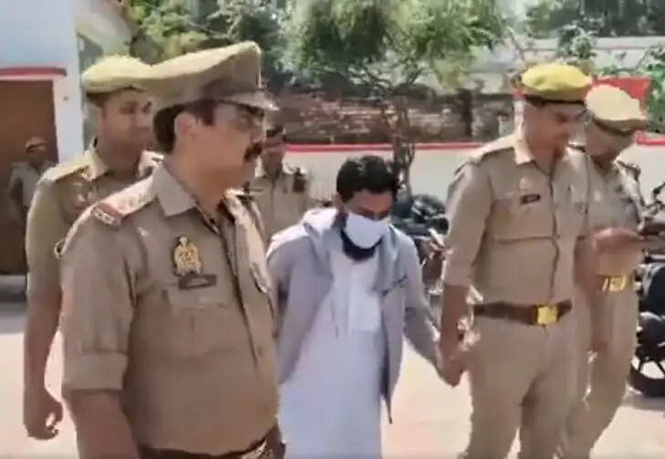 बहराइच में मौलाना की गिरफ्तारी, सीएम योगी की मां पर की थी आपत्तिजनक टिप्पणी