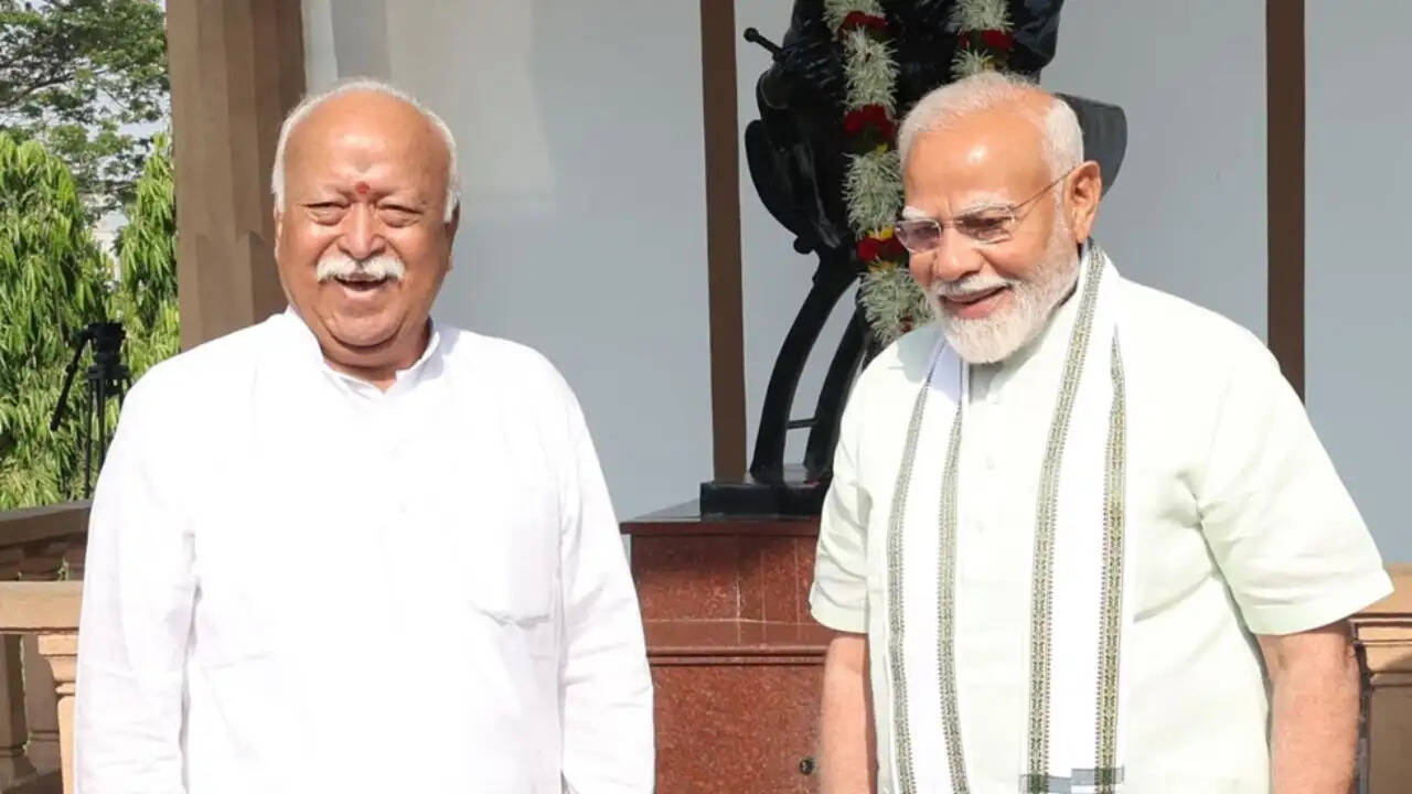 गुजरात विश्वविद्यालय में 'देशभक्ति का समाजशास्त्र': मोदी तत्व का अध्ययन