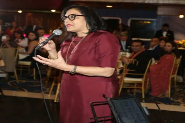 जोहरान ममदानी बने न्यूयॉर्क के पहले मुस्लिम मेयर, जानें उनकी मां मीरा नायर के बारे में