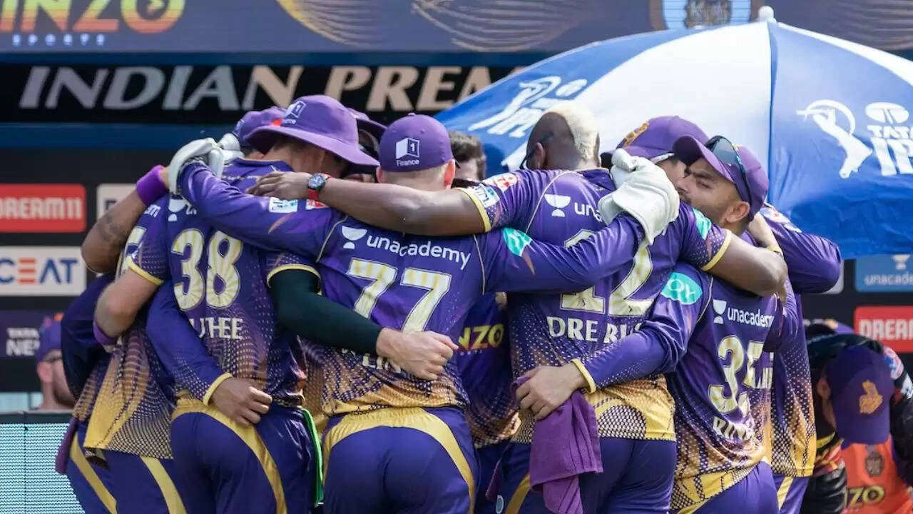 KKR ने नए हेड कोच के लिए संकेत दिए, क्या राहुल द्रविड़ होंगे अगला कोच?