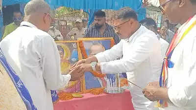 सोनौली में अंबेडकर जयंती पर भव्य बाइक रैली का आयोजन