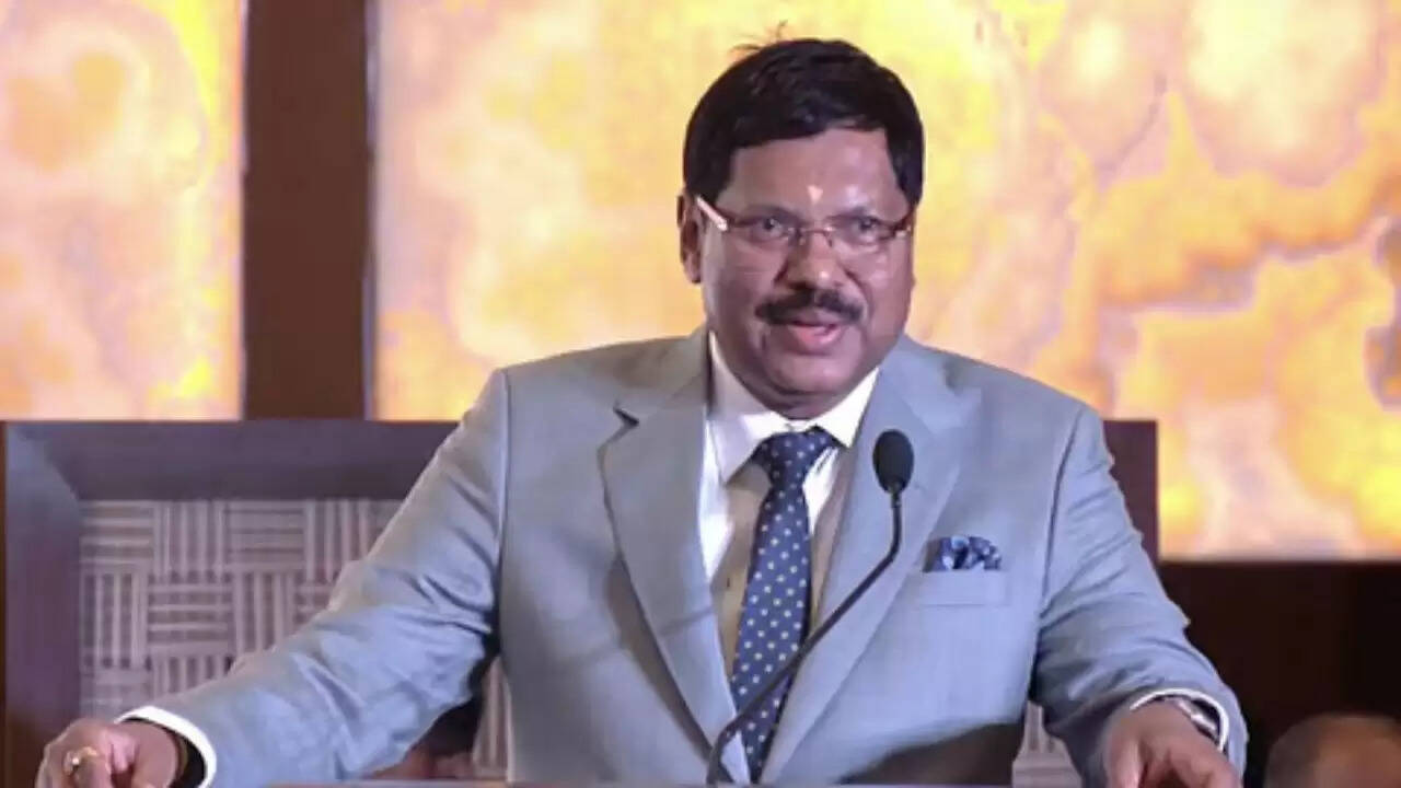भारत के मुख्य न्यायाधीश ने युवा वकीलों को दी महत्वपूर्ण सलाह, न्यायिक प्रणाली पर रखी बेबाक राय