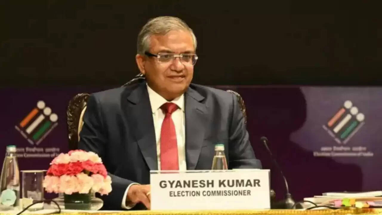बिहार विधानसभा चुनाव 2025: मोबाइल फोन ले जाने की अनुमति