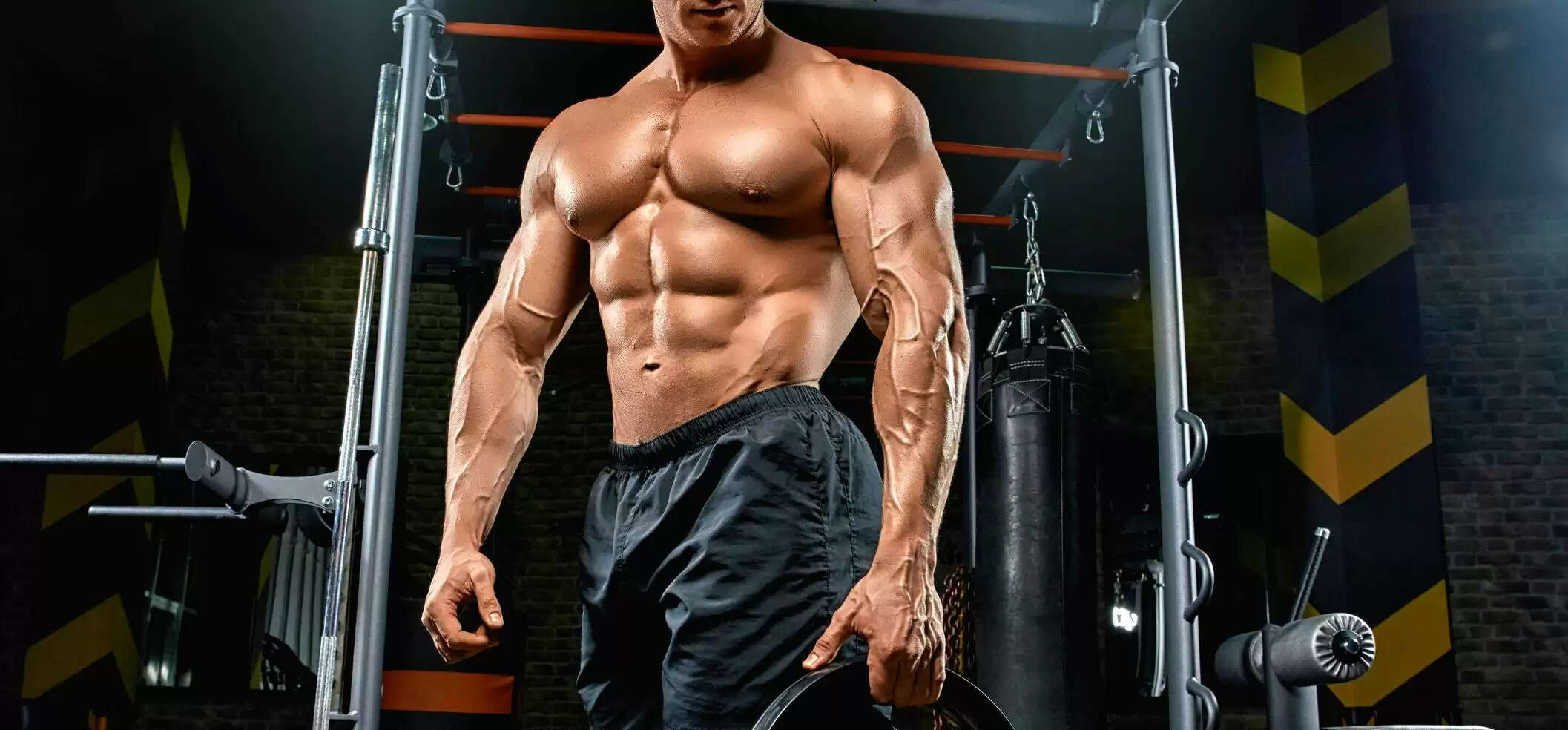 छाती को चौड़ा करने के लिए बेहतरीन एक्सरसाइज: जानें कैसे